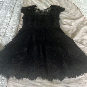 Black lace bb Dakota dress